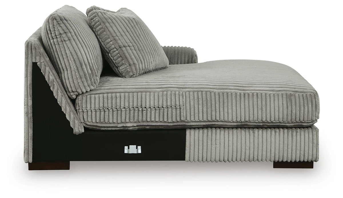 Lindyn Sectional with Chaise